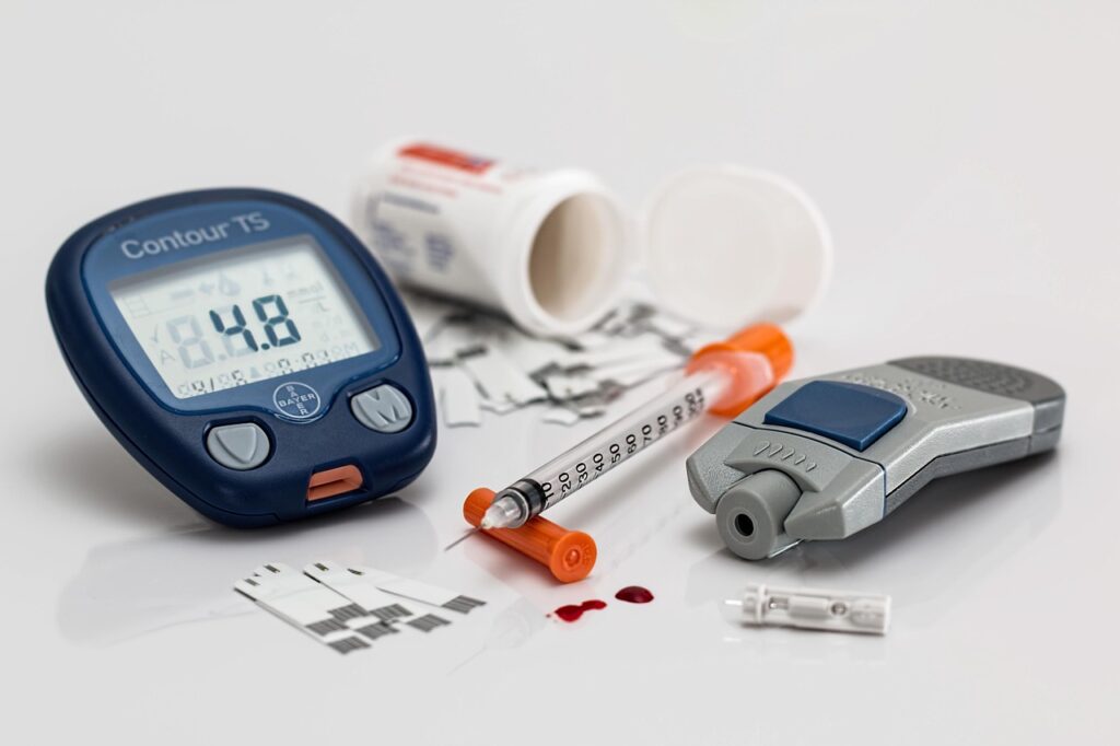 高齢者が糖尿病薬を使用する際の低血糖対策は？